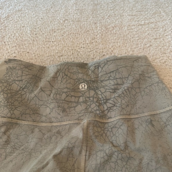 LULULEMON sz 6 Wunder Train High-Rise Crop Legging 23" in Thread Dye Rover Black - Picture 8 of 11